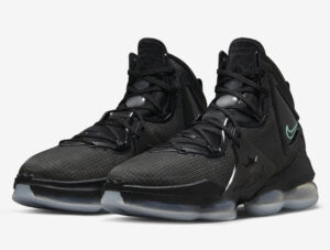 LeBron 19 “Chamber of Fear” DC9340-003